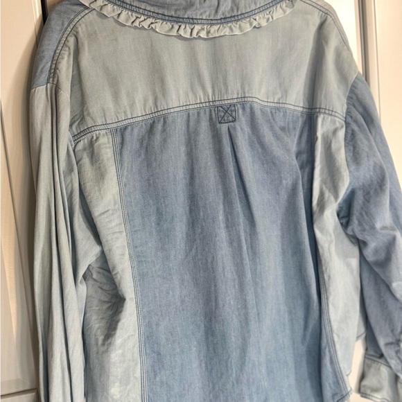 Free People, Size: Small. Daisy Denim Button-down. - Picture 12 of 16